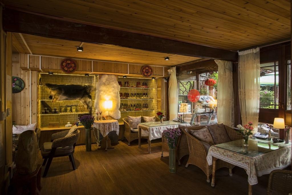 Secret Garden Hotel Lijiang  Buitenkant foto