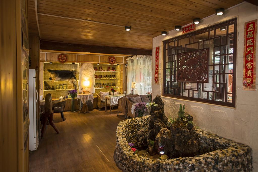 Secret Garden Hotel Lijiang  Buitenkant foto