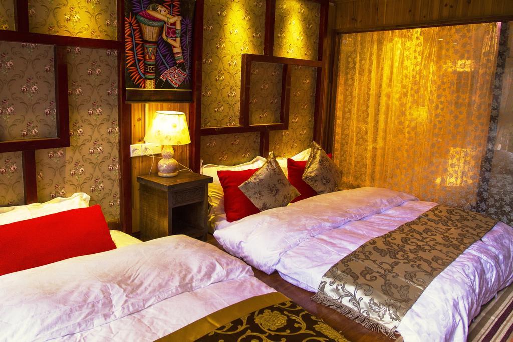 Secret Garden Hotel Lijiang  Buitenkant foto